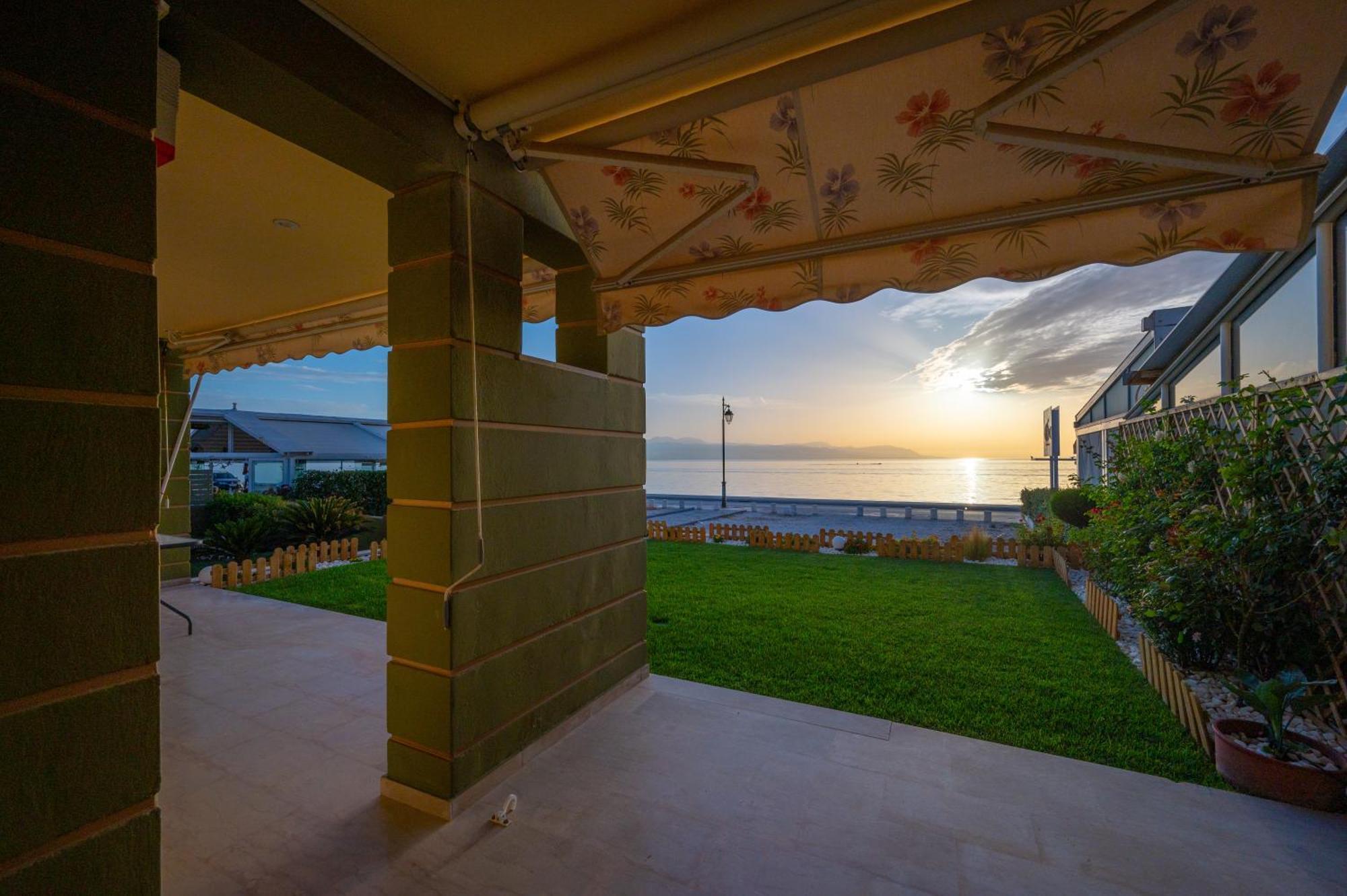 Apartmán Loutraki Sea Sunset Exteriér fotografie
